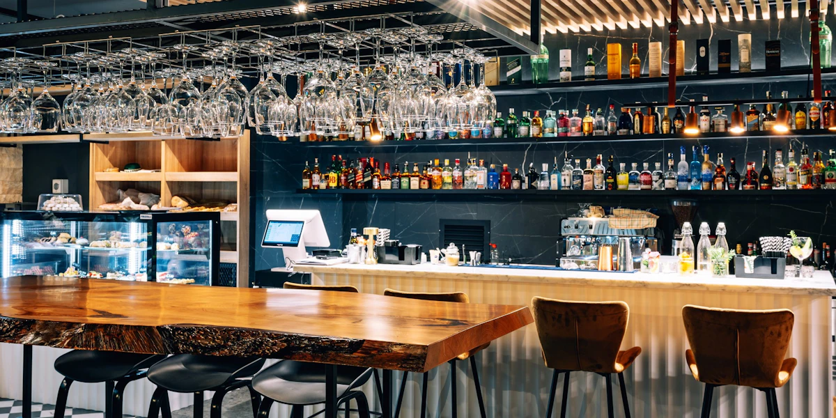 Spinola Cafe & Lounge